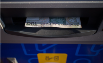 Bank CDs vs. Brokered CDs: What’s the Difference and Which One Is Right for You?