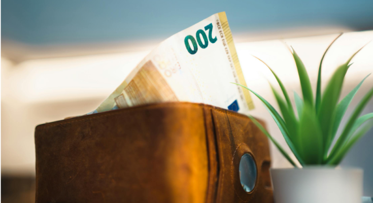 What Is a Certificate of Deposit (CD)? A Beginner-Friendly Guide